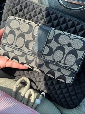 Large Leather Coach Black & Gray Signature Continental Wallet